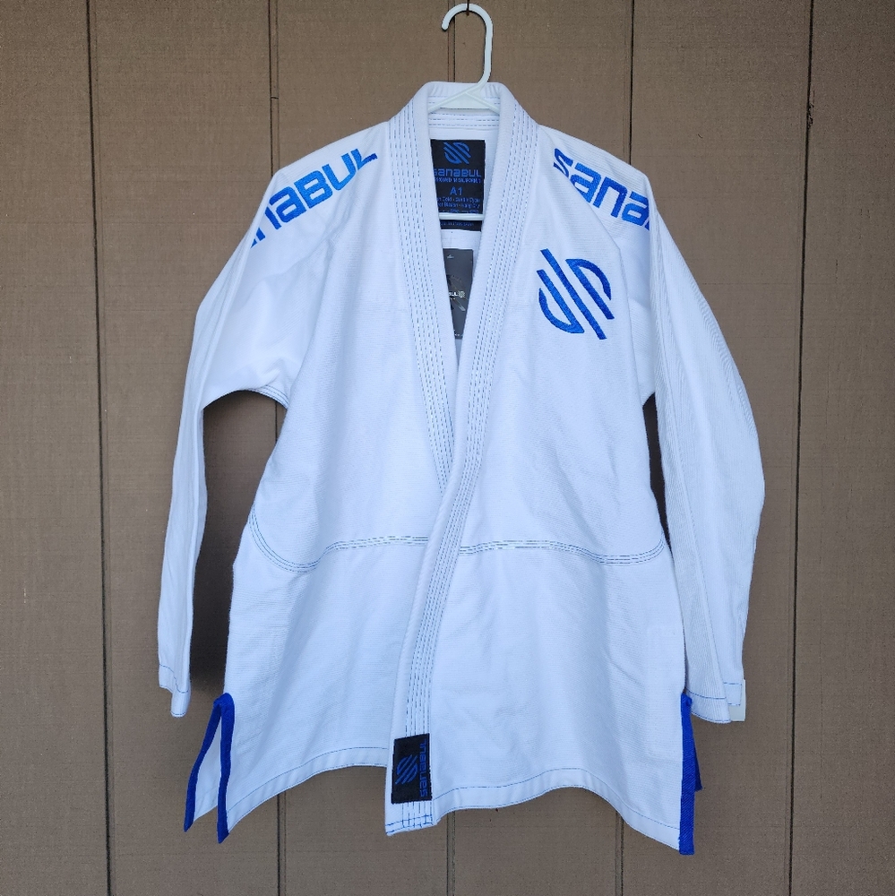 Sanabul a1 jiu-jitsu Gi jacket for adults. NWT